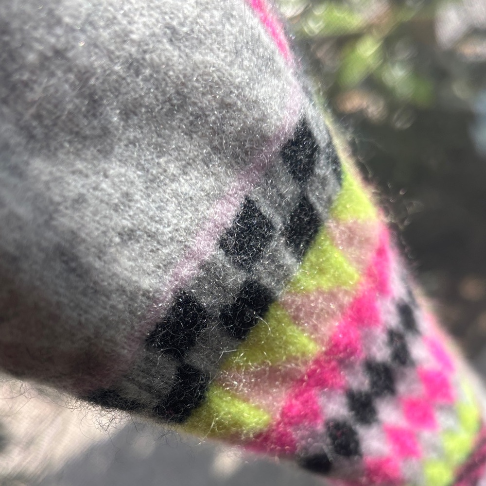 Brodie - Popping Fairisle Jumper in Grey
Regular price $330.00 USD - Picture 12 of 16